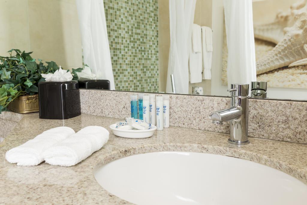 C Ocean Rentals At Strand Ocean Drive (Adults Only) Miami Beach Esterno foto